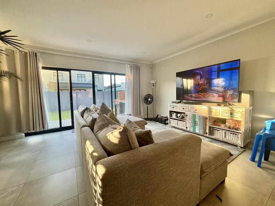 4 Bedroom Property for Sale in Sandown Western Cape